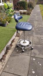 Ergonomische blauwe stahulp / bureaustoel, Ophalen, Gebruikt, Blauw, Bureaukruk