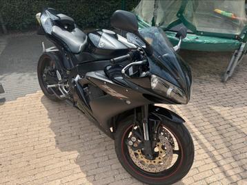 R1 Yamaha Black Edition 2007 beschikbaar voor biedingen