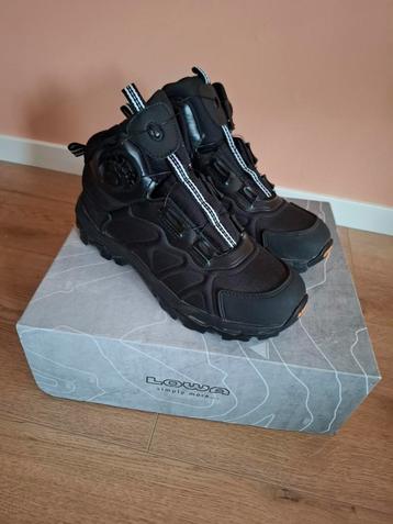  Wandelschoenen Zwart BOA sluiting maat 40 1x gedragen beschikbaar voor biedingen