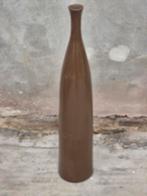 Hoge slanke bruin aardewerken fles vaas 80cm hoog, Huis en Inrichting, Woonaccessoires | Vazen, Ophalen, Overige kleuren, Aardewerk of Porselein
