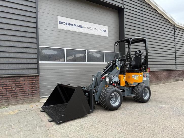Giant G1200 minishovel / kniklader NIEUW €400 LEASE, Zakelijke goederen, Machines en Bouw | Kranen en Graafmachines, Wiellader of Shovel