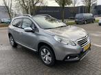 Peugeot 2008 1.2 PureTech Allure 110PK NAVI PANO TRHK NAP!, Auto's, Peugeot, Gebruikt, Euro 6, 1270 kg, Leder en Stof