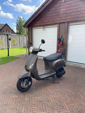 E-Scooter volledig elektrisch La Souris REMOTE START KEYLESS beschikbaar voor biedingen
