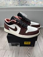 Nike Air Jordan 1 Low Mocha | EU 40 (US 7), Bruin, Nieuw, Ophalen of Verzenden, Sneakers of Gympen