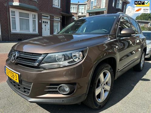 Volkswagen Tiguan 1.4 TSI Sport&Style Airco Cruise Navigatie, Auto's, Volkswagen, Bedrijf, Te koop, Tiguan, ABS, Airbags, Airconditioning