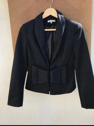 Klassiek
Black/Zwarte Blazer Size S

 beschikbaar voor biedingen