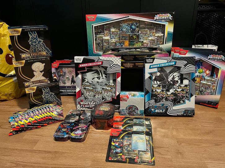 Pokemon GROOT SEALED COLLECTIE!!!, Hobby en Vrije tijd, Verzamelkaartspellen | Pokémon, Nieuw, Boosterbox, Ophalen of Verzenden