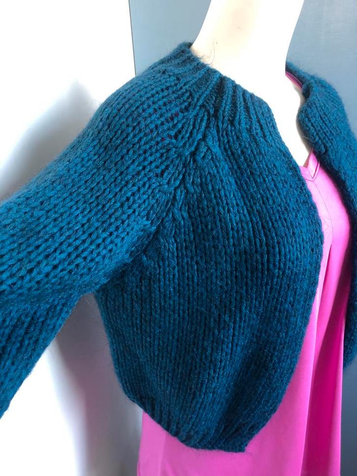 Cache cache petrol blauw gebreid bolero kort vestje 40/42, Kleding | Dames, Truien en Vesten, Zo goed als nieuw, Maat 38/40 (M)