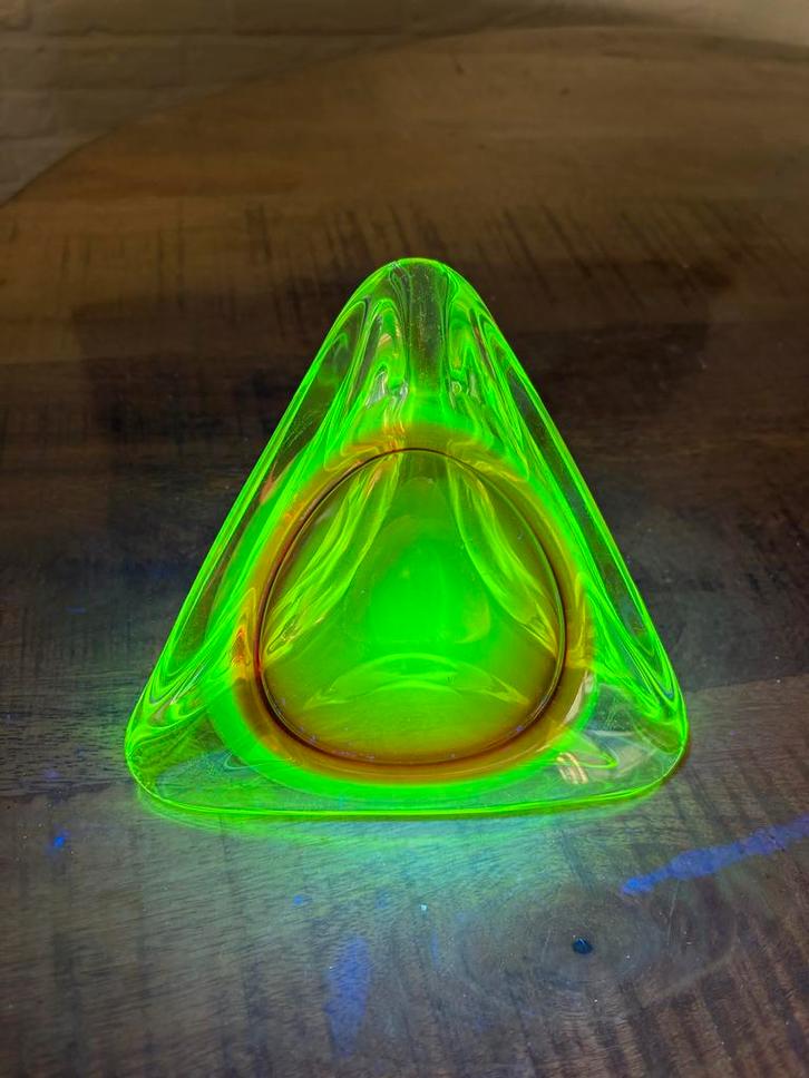 Sommerso Flavio Poli Uranium Glas Asbak / schaal, Antiek en Kunst, Antiek | Glas en Kristal, Ophalen of Verzenden