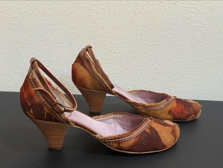Terracotta-kleurige,roodbruine schoenen, pumps, maat 39, Kleding | Dames, Schoenen, Zo goed als nieuw, Pumps, Bruin, Ophalen of Verzenden