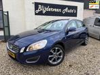 Volvo V60 1.6 T3 Ocean Race Leer | Navi | LM | Trekhaak | or, Auto's, Voorwielaandrijving, Gebruikt, Zwart, 4 cilinders
