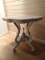 Gratis afhalen leuk antiek tafeltje, Ophalen