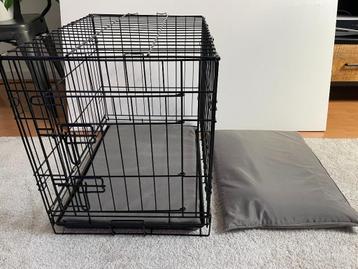Hondenbench met 2 kussens 61 x 44 x 49 cm beschikbaar voor biedingen