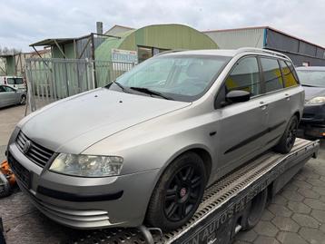 Fiat Stilo van 2003 veel onderdelen voorradig  beschikbaar voor biedingen