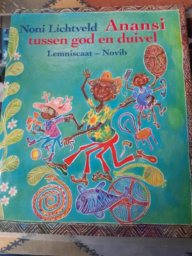 Noni lichtveld:anansi tussen god en duivel hardcover 1997, Boeken, Kinderboeken | Jeugd | 10 tot 12 jaar, Gelezen, Ophalen