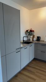 Jonge Keuken met Apparatuur - 1 Jaar Oud!, Huis en Inrichting, Keuken | Complete keukens, Ophalen, Hoekkeuken, Zo goed als nieuw