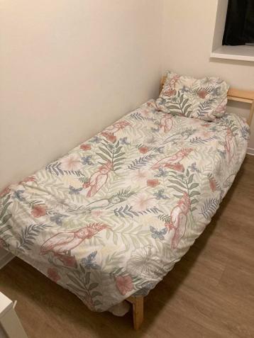 IKEA bedframe + lattenbodem + matras (90x200 cm - afbeelding 3
