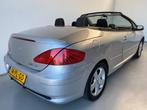 Peugeot 307 CC 2.0-16V Cabriolet Navigatie Climate+Cruise co, Auto's, Peugeot, Voorwielaandrijving, 4 cilinders, Cabriolet, 4 stoelen