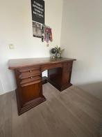 Antiek bureau, Ophalen