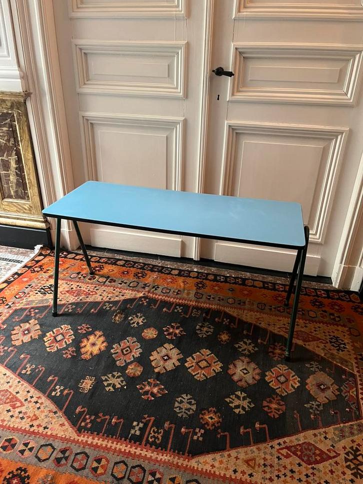 AUTHENTIEK VINTAGE TAFEL TUBAX BELGISCH DESIGN SIDETABLE, Huis en Inrichting, Tafels | Sidetables, Zo goed als nieuw, 25 tot 50 cm