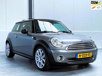 Mini Mini 1.6 Cooper Pano|Navi|Xenon|Nieuwe Ketting beschikbaar voor biedingen