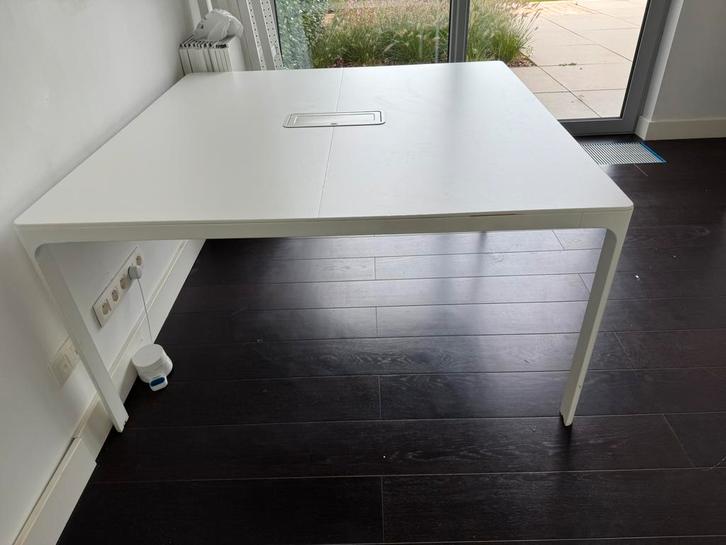 Tafel/ vergadertafel - bureau - wit - 1.40x1.40cm, Antiek en Kunst, Antiek | Meubels | Tafels, Ophalen