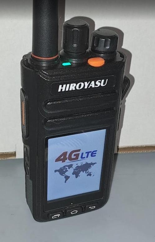 HIROYASU HI-B8 WIFI 2G 3G 4G LTE Zello PoC portofoon 2,4” to, Telecommunicatie, Portofoons en Walkie-talkies, Zo goed als nieuw