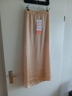 Prachtige maxi rok mét kaartje van Je M'appelle. Maat 38., Kleding | Dames, Maat 38/40 (M), Verzenden, Beige, Nieuw