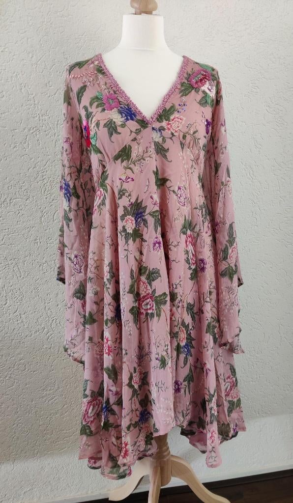Anjuna zijden jurk oudroze bloemen met lovertjes   ALS NIEUW, Anjuna, Ophalen of Verzenden, Zo goed als nieuw, Roze