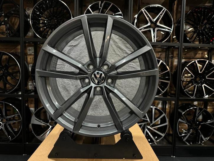 19'' PRETORIA look velgen 5X112 Golf 6 7 R GTI 8 8.5 T-ROC, Auto-onderdelen, Banden en Velgen, Velg(en), Zomerbanden, 19 inch