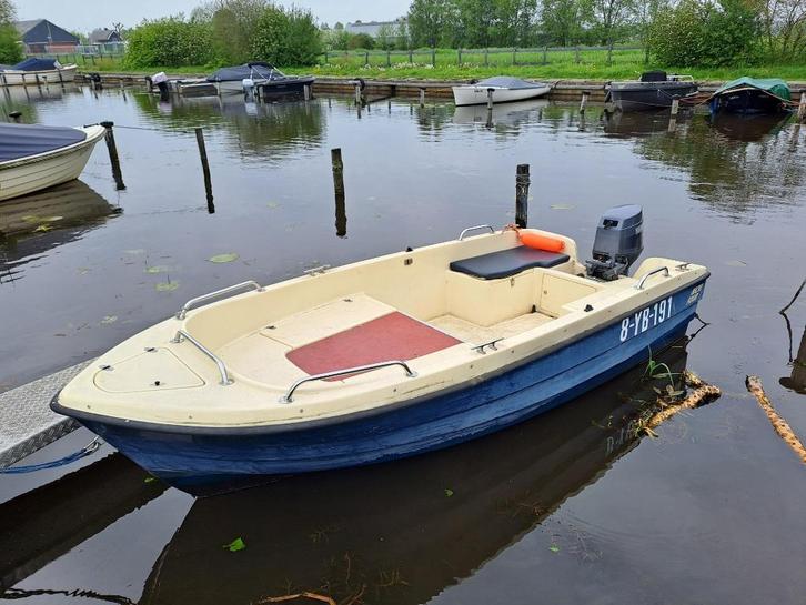 Boot + motor + trailer, Watersport en Boten, Vis- en Consoleboten, Gebruikt, 10 tot 30 pk, 3 tot 6 meter, Benzine, Buitenboordmotor