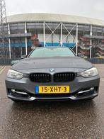 BMW 3-Serie (e90) 2.0IX 320 135KW Aut8 (f30) 2012 Grijs, Origineel Nederlands, Te koop, Zilver of Grijs, 5 stoelen