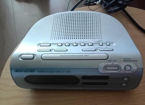 SONY digitale wekkerradio Dream Machine type ICF-273L  15,00, Witgoed en Apparatuur, Wekkers, Zo goed als nieuw, Digitaal, Ophalen of Verzenden