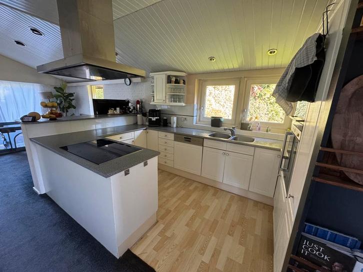 Complete keuken. Lees aub de beschrijving, Huis en Inrichting, Keuken | Complete keukens, Gebruikt, Hoekkeuken, Crème, Kunststof