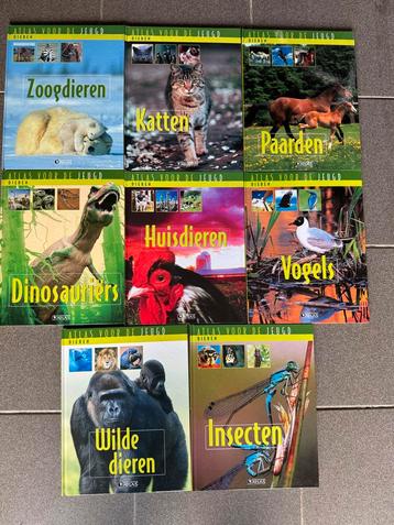 Atlas voor de Jeugd 8 stuks over dieren beschikbaar voor biedingen