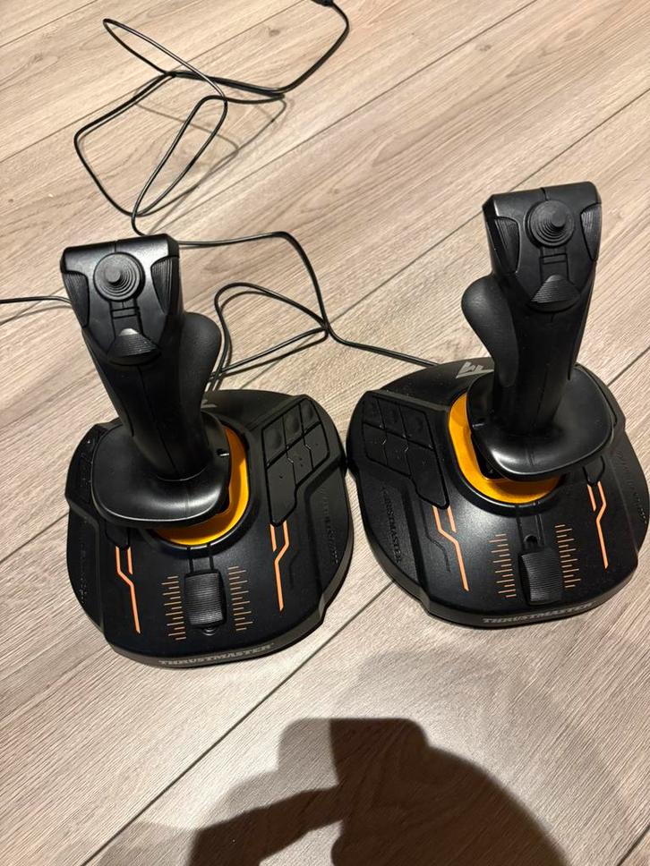 Trustmaster t.16000m, Computers en Software, Joysticks, Zo goed als nieuw, Ophalen of Verzenden