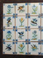 Solide Tafelblad met 28 antieke tegeltjes /vogels/ bloemen, Ophalen
