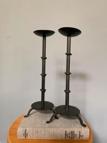 Vintage set brutalist kandelaars smeedijzer zwart beschikbaar voor biedingen