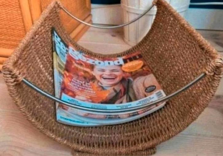 Mooie natuurlijke Design Lectuurmand (41,5L x 30B), zgan!, Huis en Inrichting, Woonaccessoires | Krantenbakken en Lectuurbakken