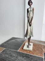 Beeldje Chloe van Leonardo Collection, Ophalen, Gebruikt, Mens
