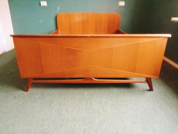 Vintage bed - Louis van Teeffelen stijl, Antiek en Kunst, Antiek | Meubels | Bedden, Ophalen of Verzenden