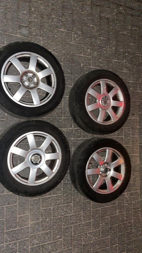 Nette 16” vw golf 4 audi a3 ori velgen 5x100, Auto-onderdelen, Besturing, Ophalen