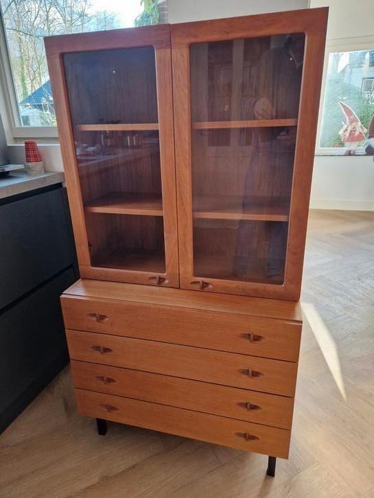 Vintage teak ladenkast, vitrinekast, buffetkast, moet weg!, Huis en Inrichting, Kasten | Dressoirs, Zo goed als nieuw, 25 tot 50 cm