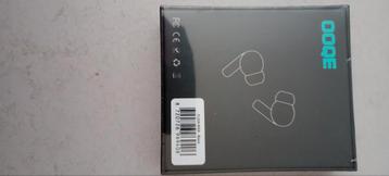 OOQE Bluetooth oortjes nieuw in verpakking  beschikbaar voor biedingen