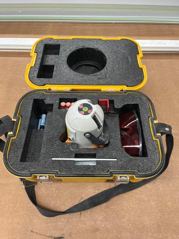 2LS Leo 3 bouw laser rood beschikbaar voor biedingen