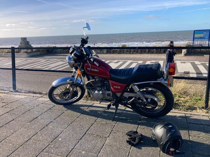 Suzuki GN250 oldtimer uit 1988 – geheel origineel, Motoren, Motoren | Oldtimers, 12 t/m 35 kW, 1 cilinder, Minimaal motorrijbewijs A2
