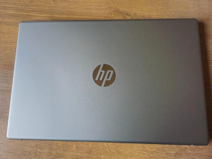 Snelle complete HP 15,4 laptop z.g.a.n., Computers en Software, Windows Laptops, Zo goed als nieuw, 15 inch, SSD, 4 Ghz of meer