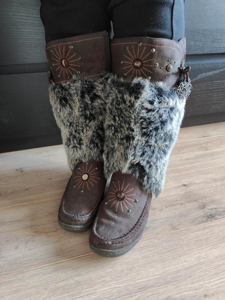 Bohemian boots 41 bruin suedine , grijs teddy bont laarzen, Kleding | Dames, Schoenen, Zo goed als nieuw, Hoge laarzen, Bruin