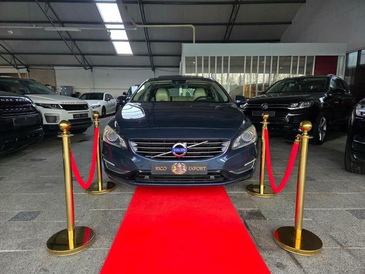 Volvo V60 2.4 D6 AUTOMAAT AWD Plug-In Hybrid PANO FULL!, Auto's, Volvo, Bedrijf, Te koop, V60, 4x4, Hybride Elektrisch/Diesel