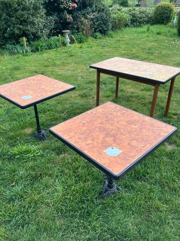 Bistrotafeltjes beschikbaar voor biedingen